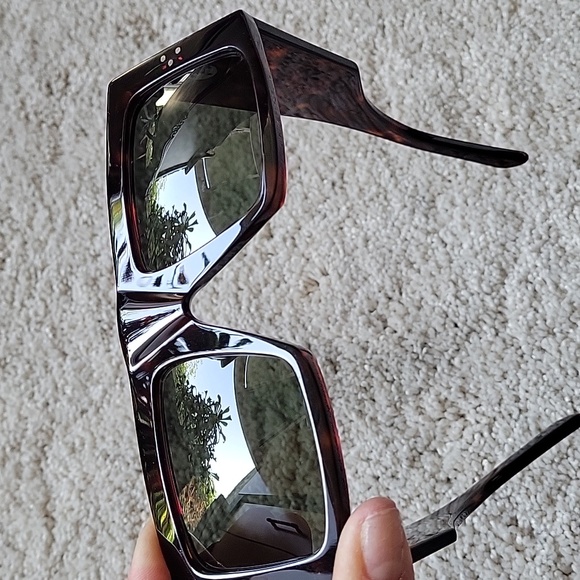 Celine authentic rectangle tortoise sunglasses - Picture 7 of 11